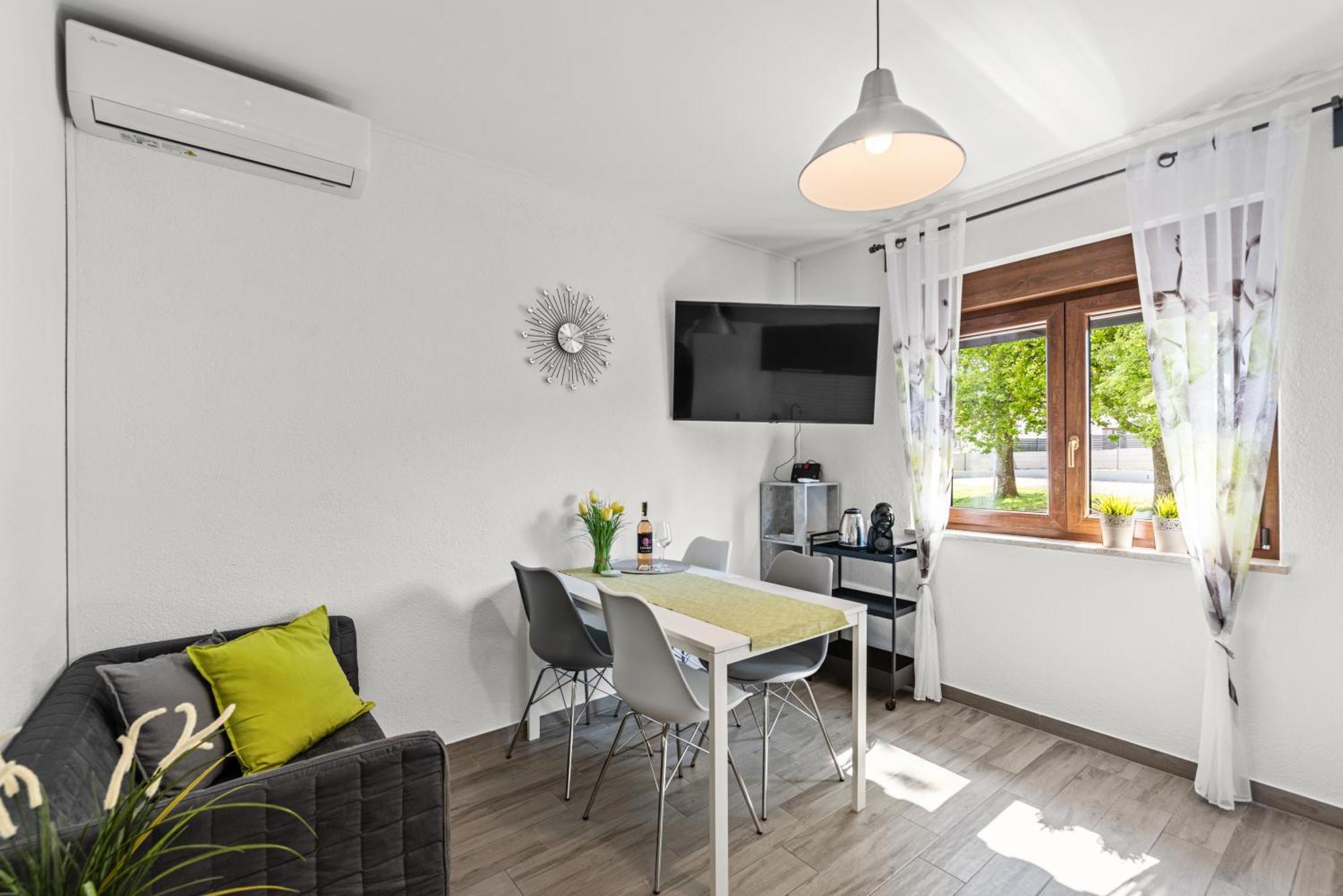 Apartments Frama Porec - Funtana Bagian luar foto